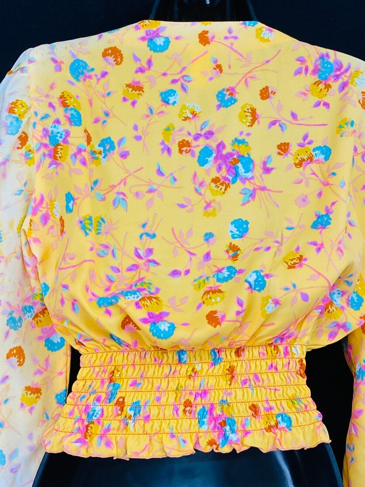 Vintage 1970s yellow floral crop top blouse, smocking stretch boho long sleeve