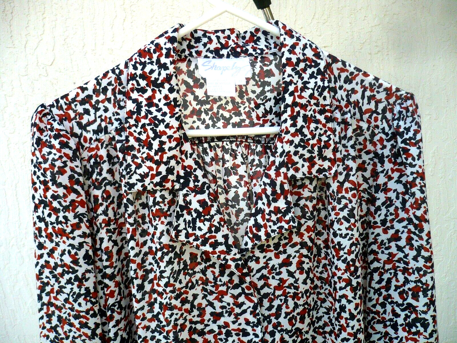 VTG 80S SHAPELY L 12 GEOMETRIC CONFETTI BROWN BLACK WHITE SILKY SHIRT CAP BLOUSE