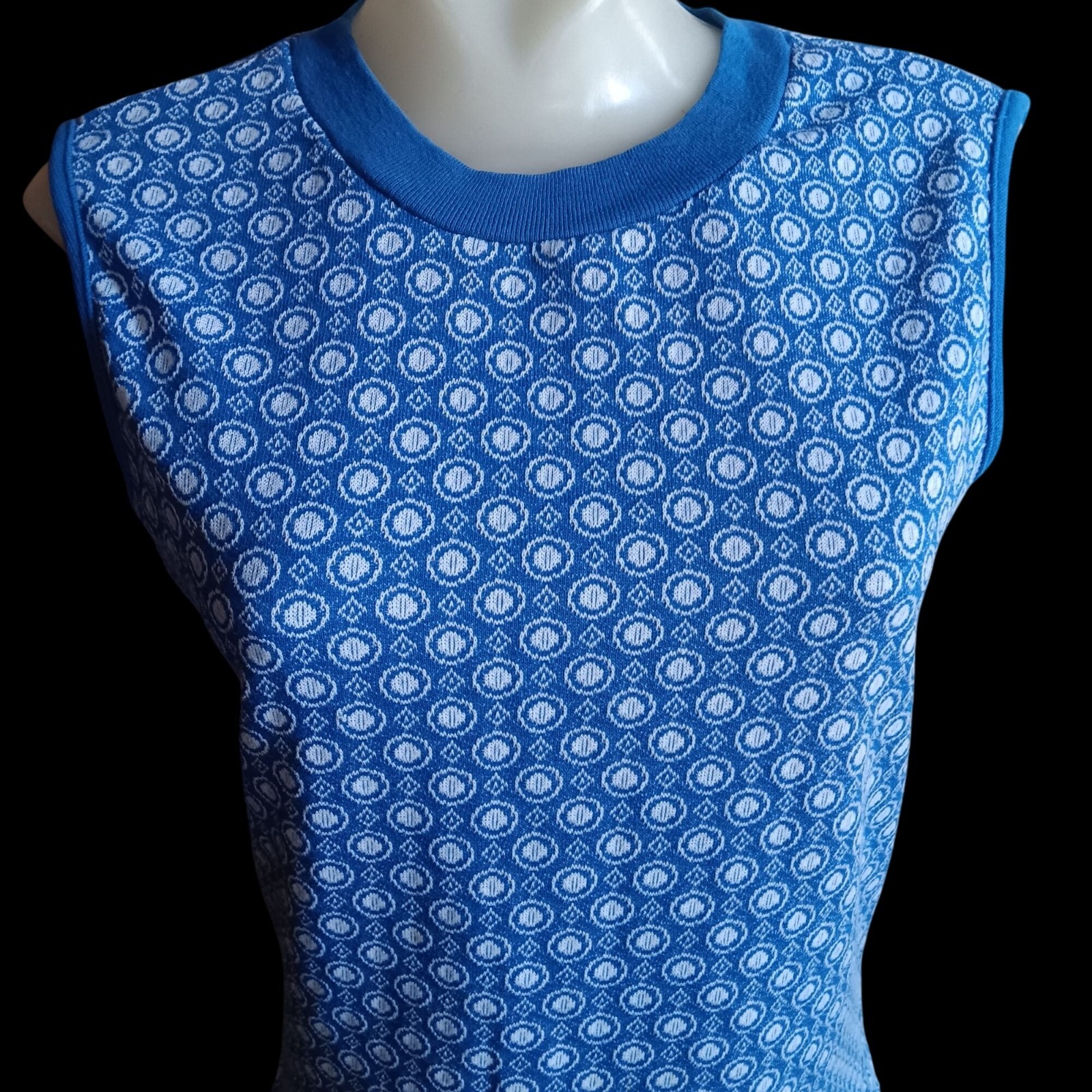 Vintage Women’s Medium T-shirt Single Stitch Knit 70’s Geometric Sleeveless Mod
