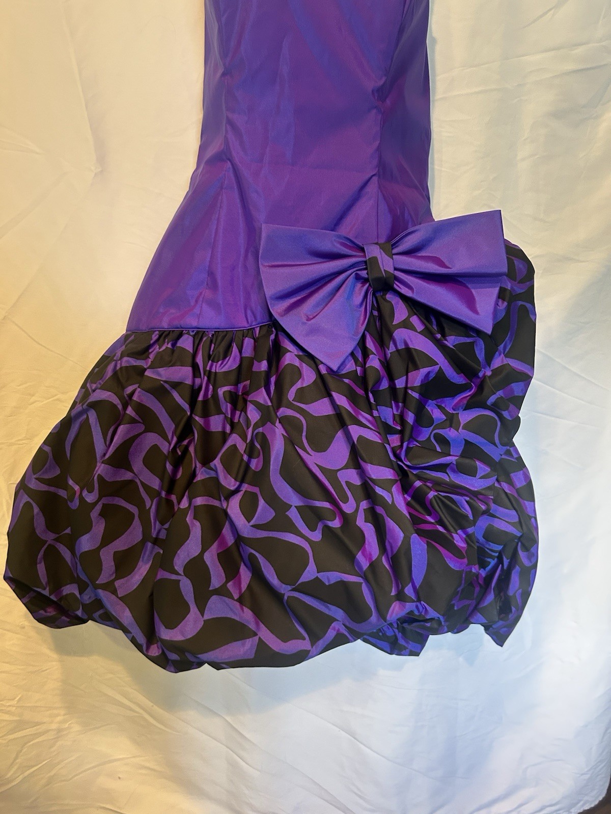 Vintage 1980s Purple And Black Strapless Prom Dress Iridescent