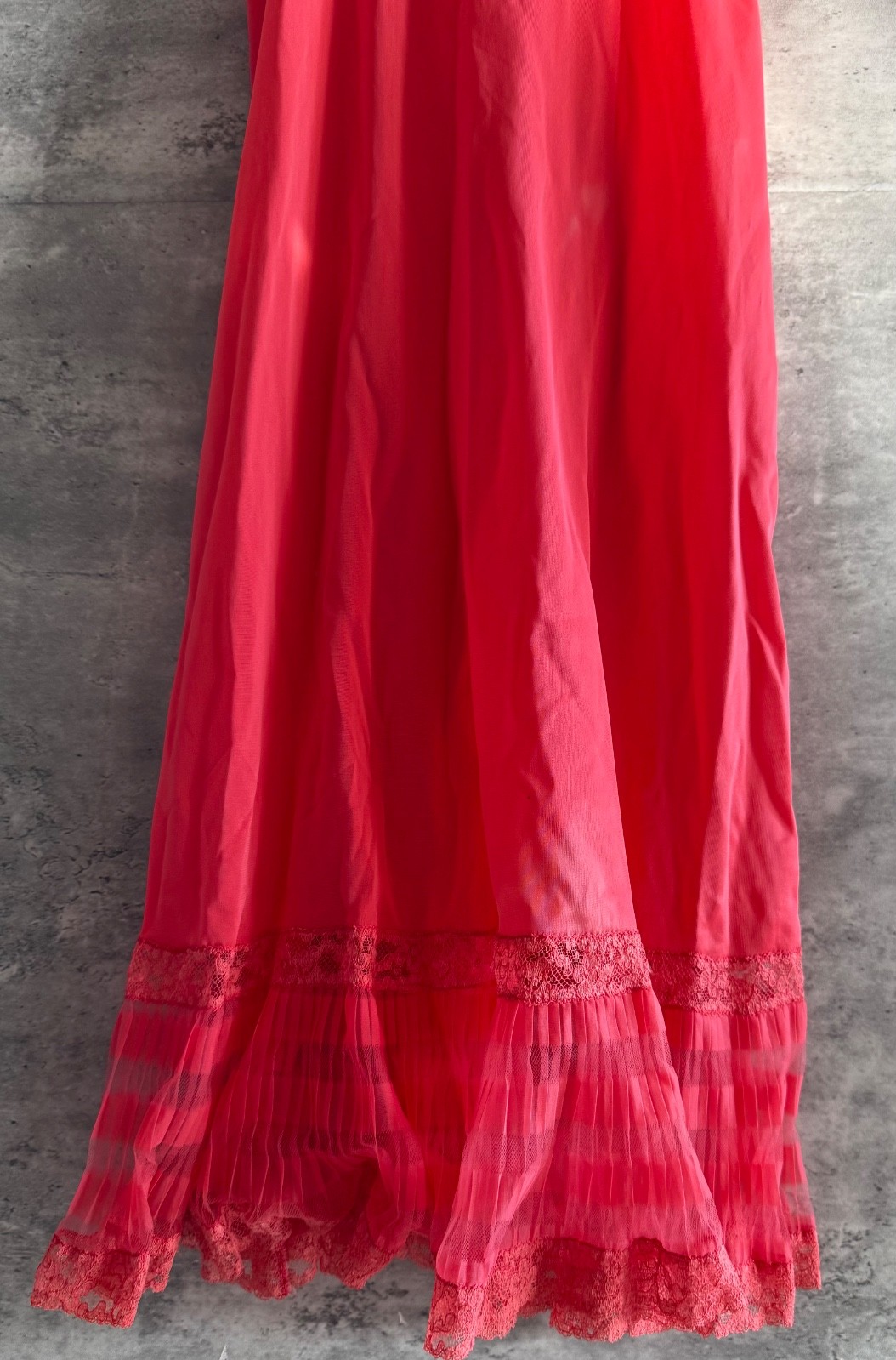 Vintage 1960s Evette Red / Pink Dupont Nylon Floral Lace Slip Dress Size 32