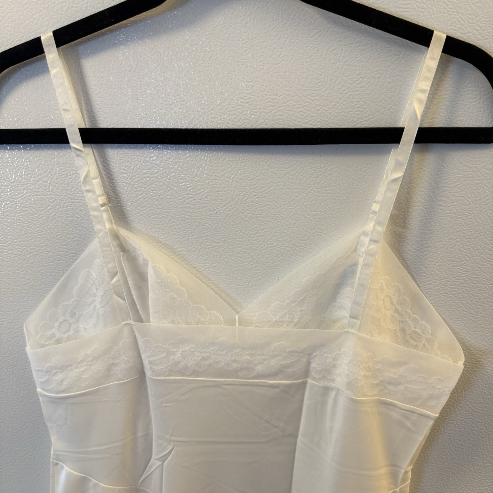 Vintage Vanity Fair White Mini Full Slip Sz 36 Nylon & Daisy Lace Lingerie NWOT