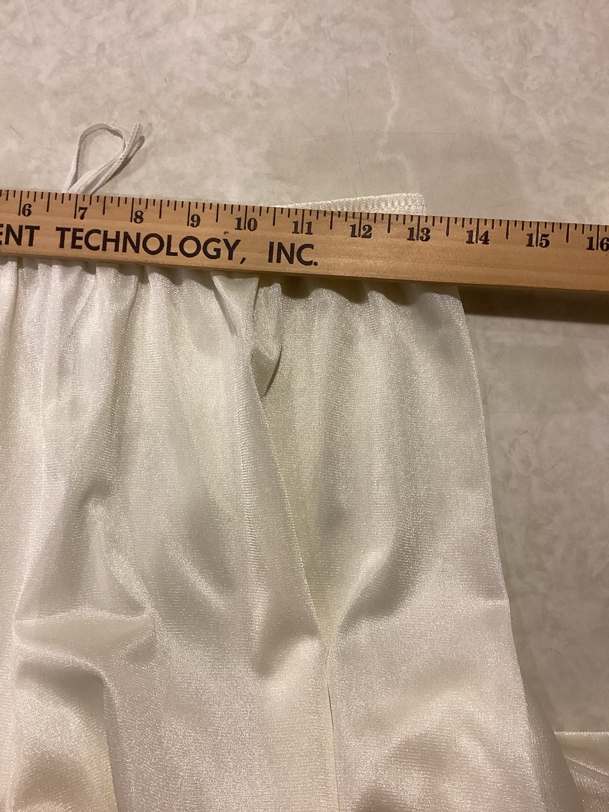 Vtg Soft Moments 2-Piece Pajama Set Pale Yellow Lace Sz M 1970s NOS NWT USA