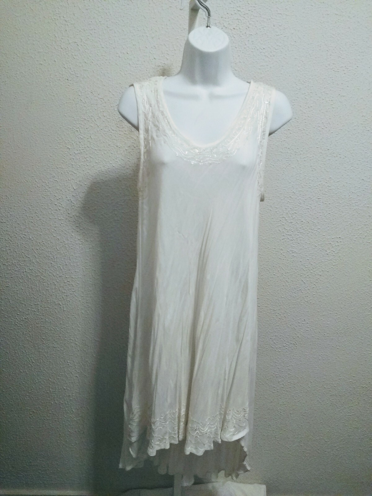 India Boutique White Sequin Women’s Below Knee Night Gown Lingerie NWT size M