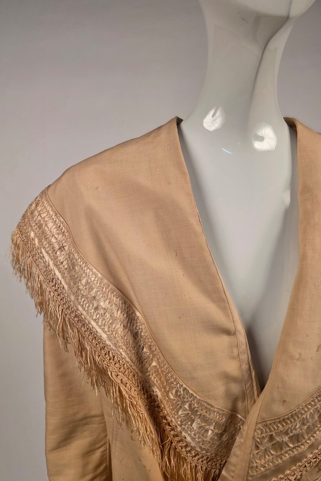 EDWARDIAN BLONDE BENGALINE JACKET W SILK FRINGE TRIM – AS ACQUIRED