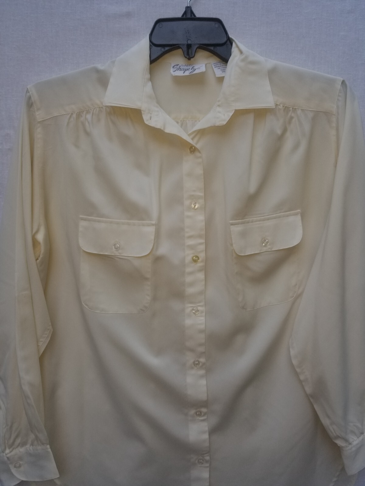 Vintage Blouse size 36 (16) Ivory Secretary Classic Lady Shapely