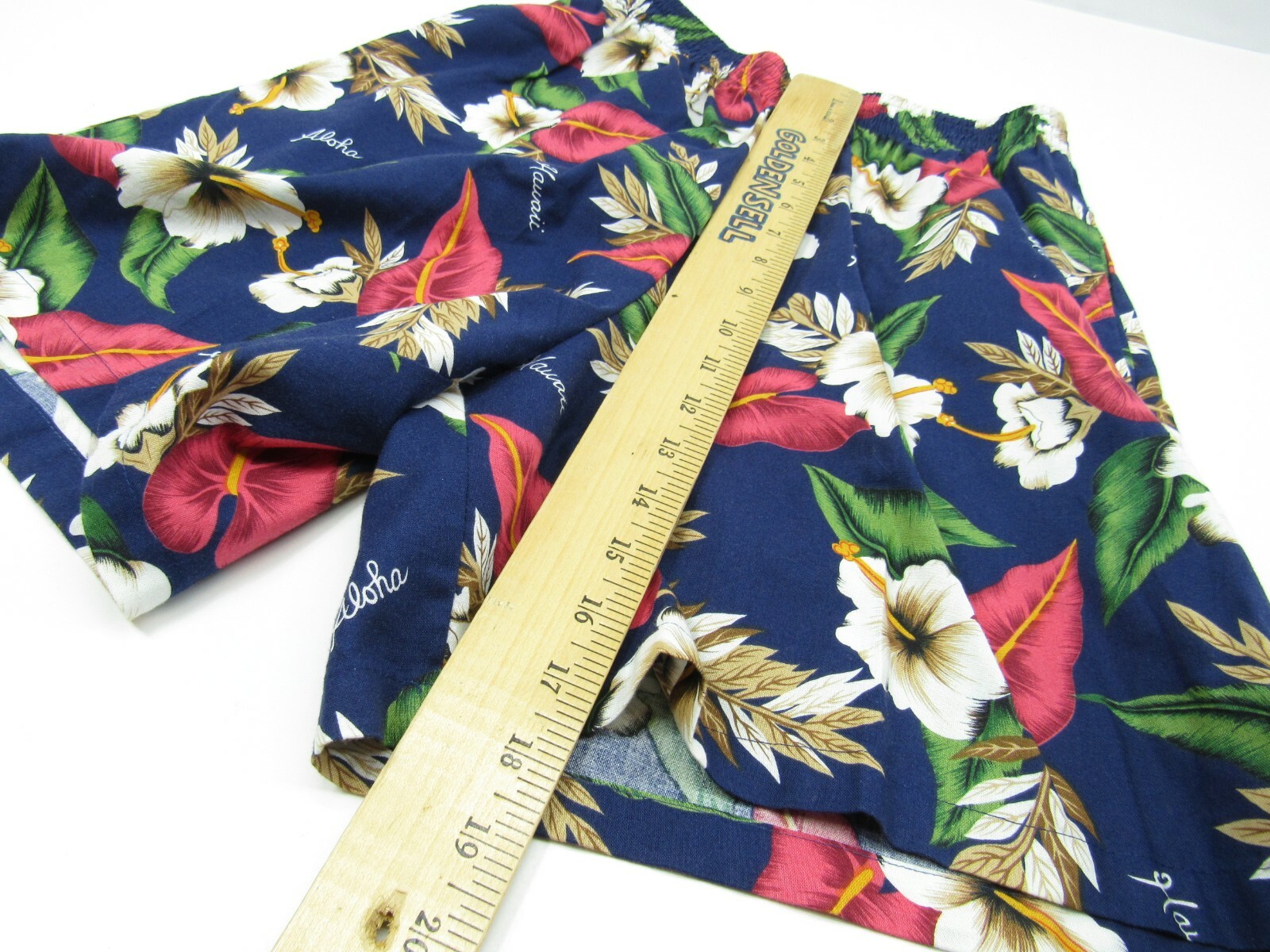 Vtg Shannon Marie Hawaiian Floral Shorts Hibiscus Flowers USA Hawaii High Waist