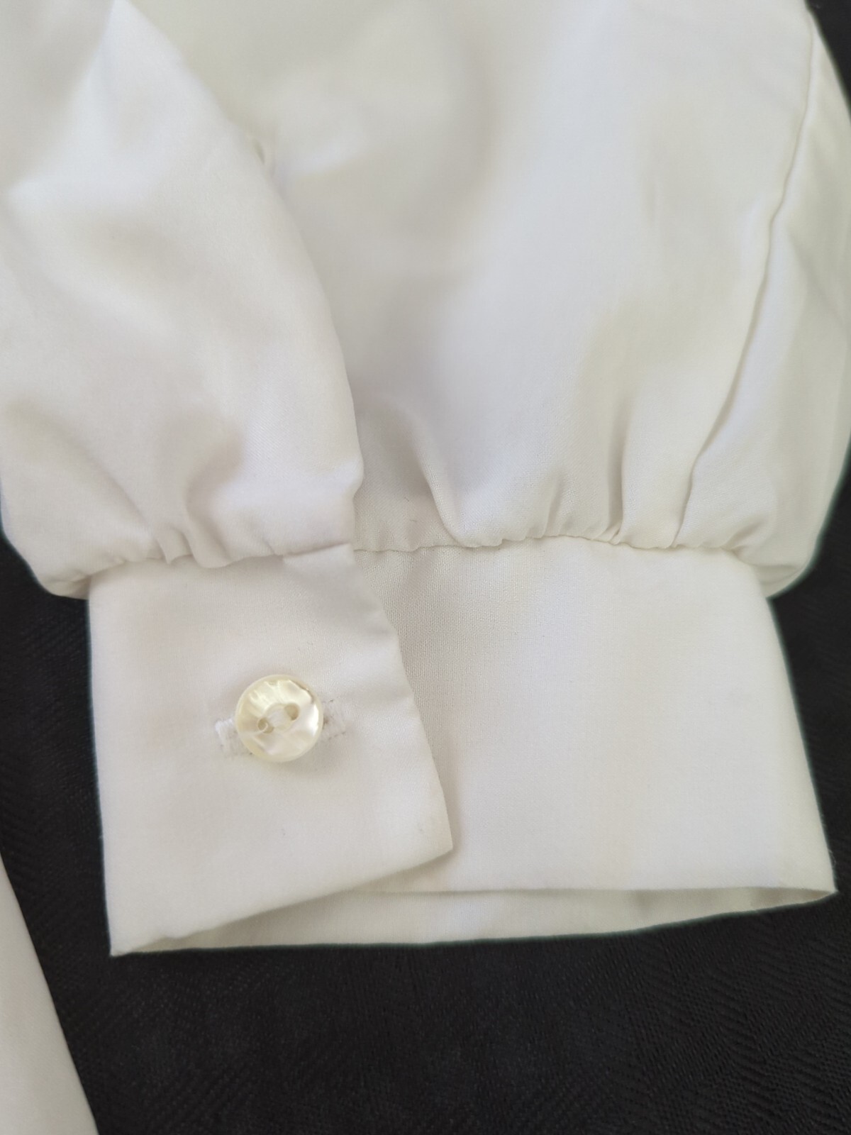 Vintage Arabella Blake Wide Ivory Lace Blouse Puff Sleeves Medium Pearl Buttons