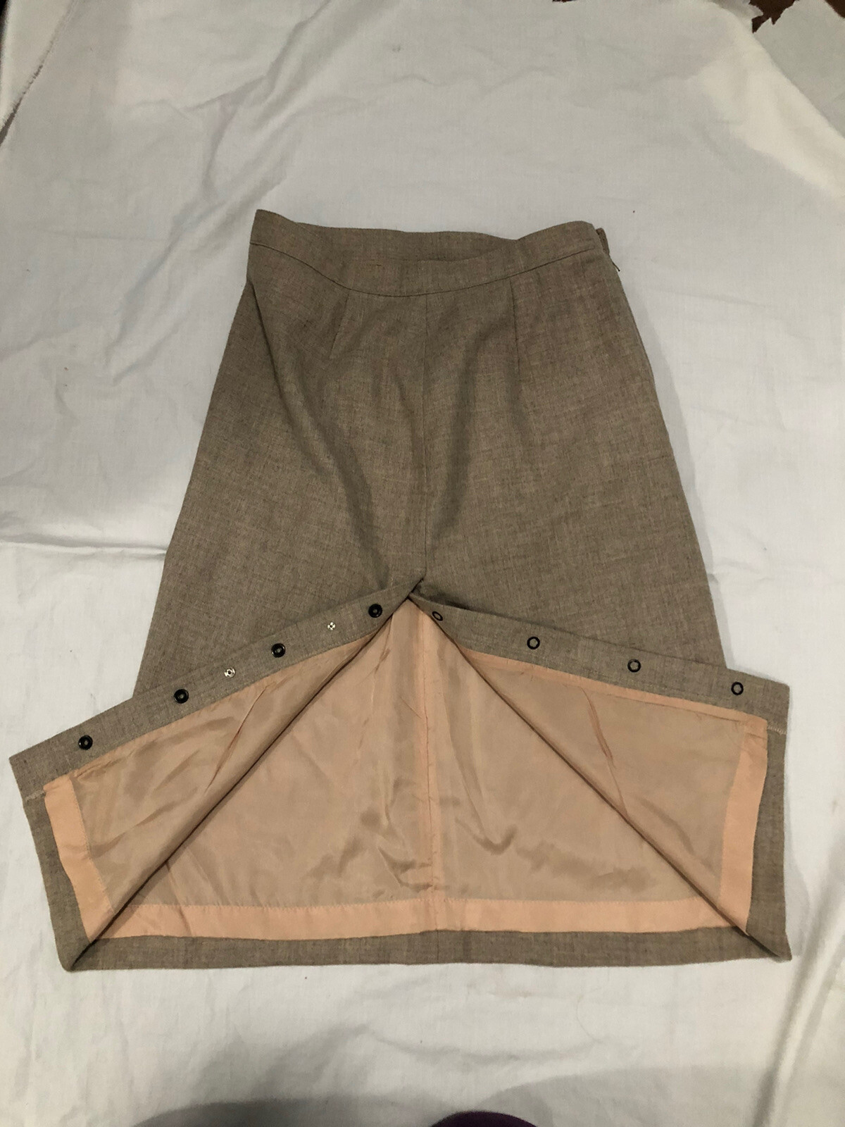 Vintage Tan J. Tiktiner Cote D’Azur – Nice, Made in France Skirt Sz. 8 Or Sz. 40