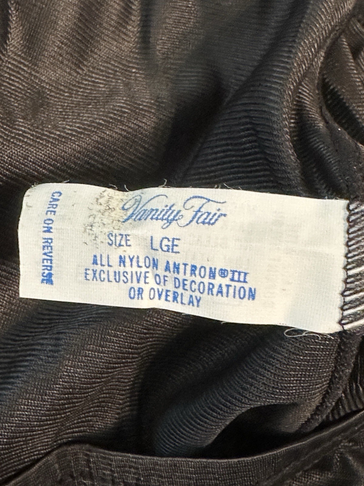 NWT Vintage Vanity Fair Large 22” Long SLIP Nylon Scallop Coquette USA