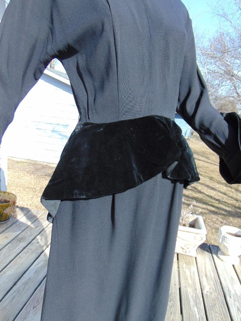 VTG 40 Black Rayon & Velvet 2 Tone Peplum Dress Turn Up Cuffs 27W