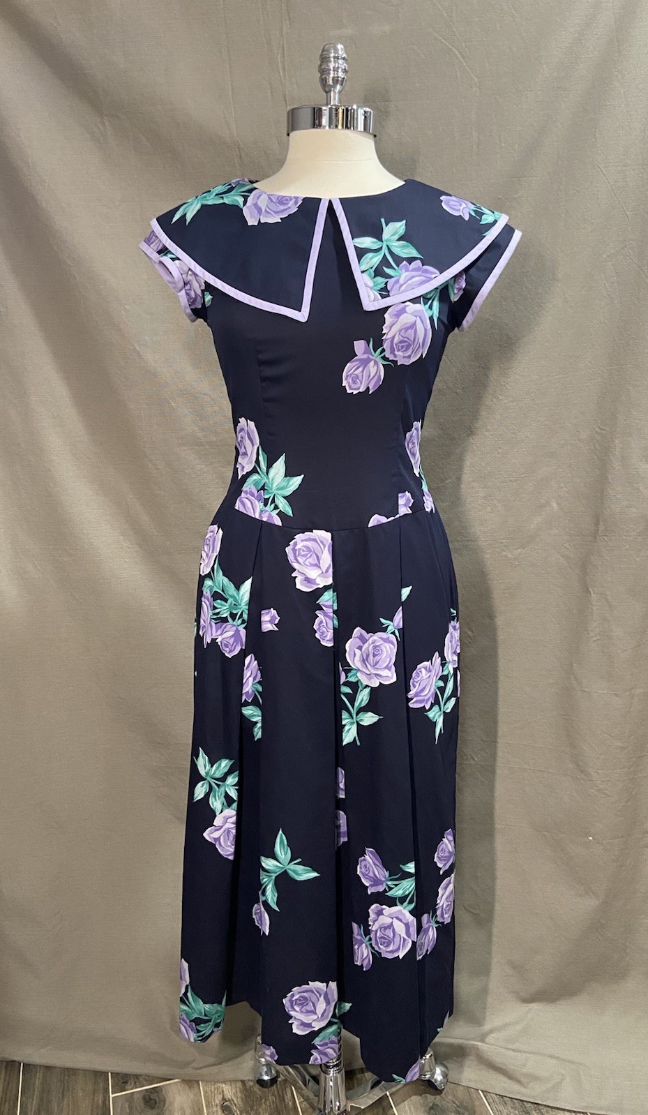 Vintage 1980’s Kathryn Conover Saks Fifth Avenue Navy Purple Floral Dress NWT