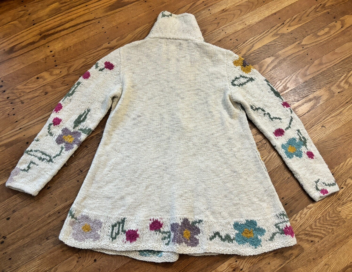 Vintage Yumi Bolivia ALPACA/ Wool Oversized Cardigan,floral.Medium