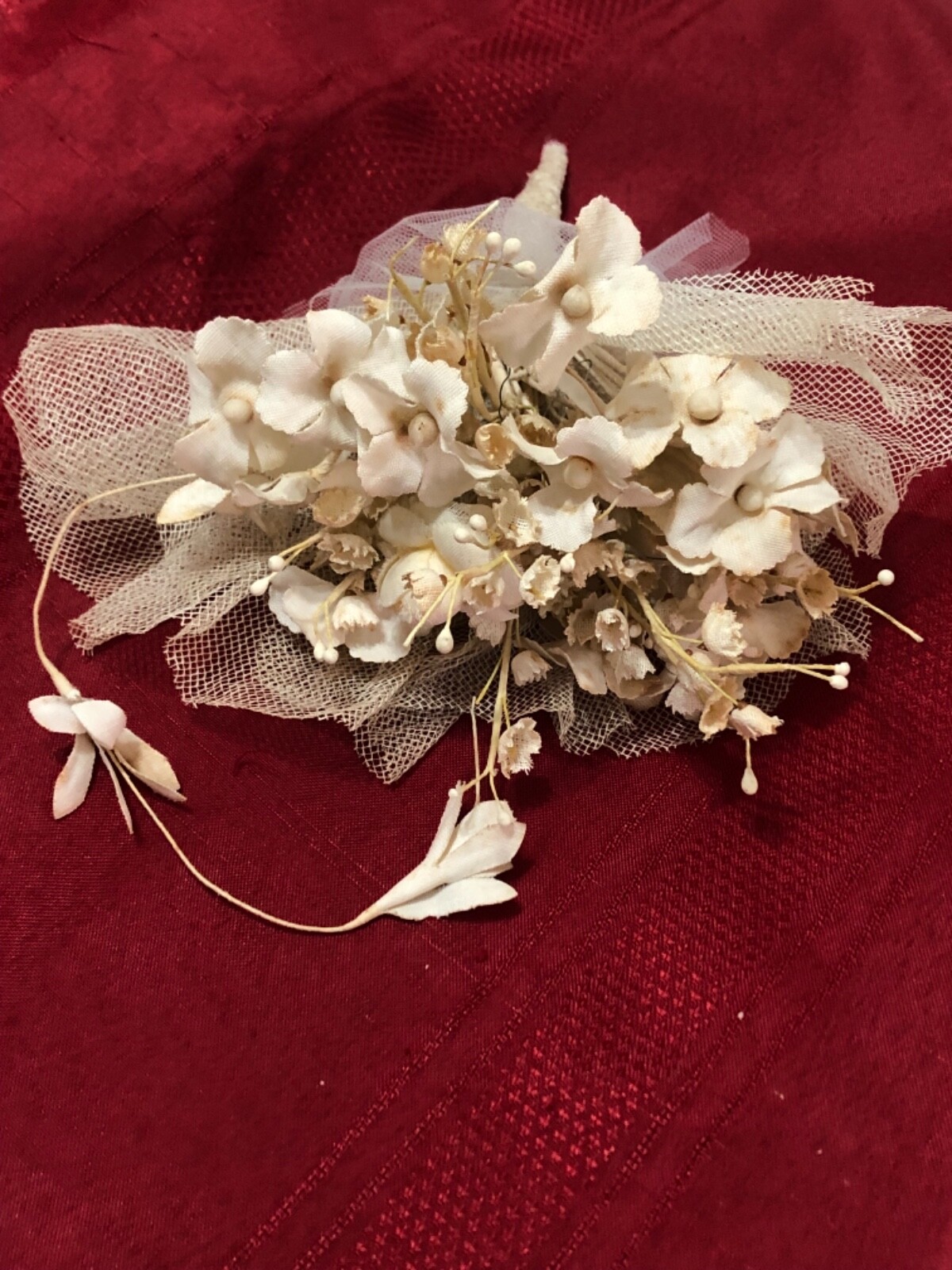 ANTIQUE BOUQUET OF CLOTH FLOWERS WITH TULLE.for BRYDAL c 1940