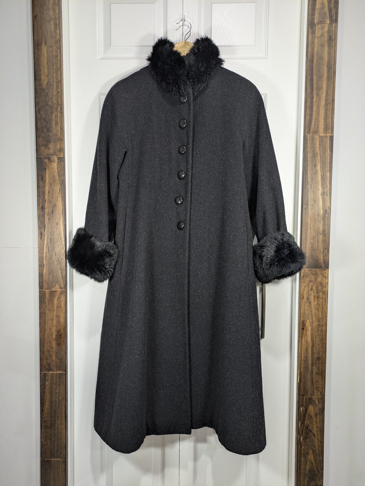 Vintage 1980s Donnybrook Wool Coat With Rabbit Trim – Heathered Charcoal Size 8P