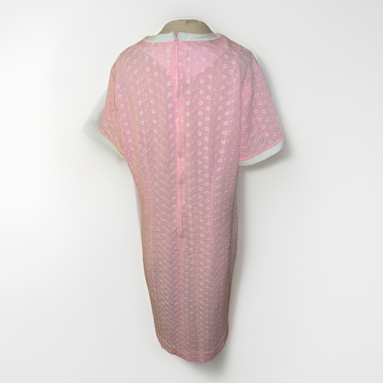 Mynette | Mid Century 1950s House Dress Pastel Pink Embroidered Sz L-3X-On Tags
