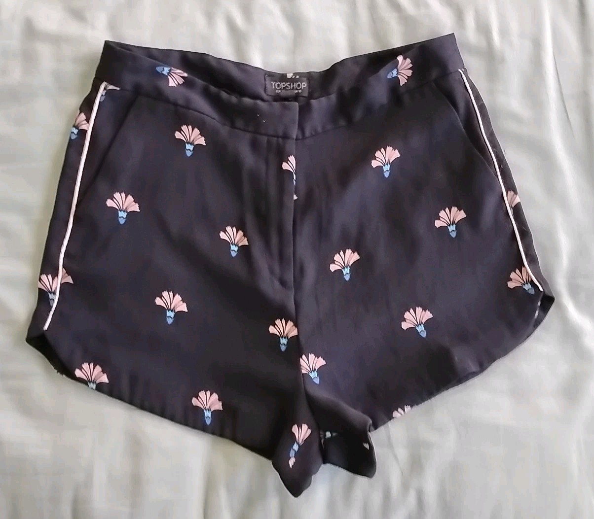 Vintage Art Deco Design Women’s Shorts By TopShop S Going Out Of Business Sale
