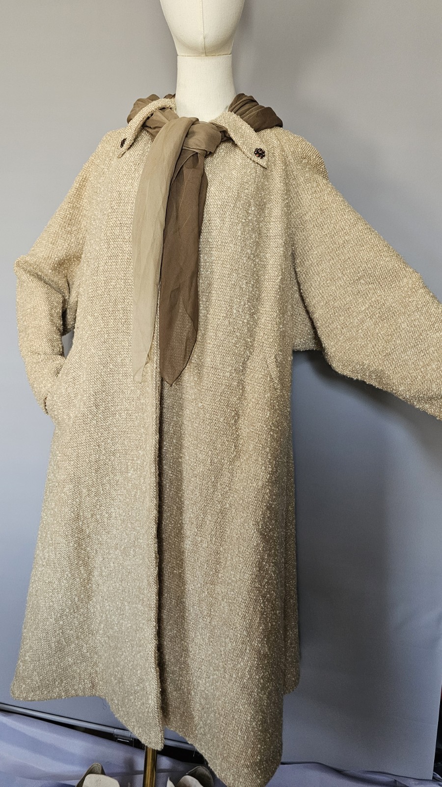 Vintage Higgins Hudson’s Woodward Shops Boucle Coat Womens Beige Swing Coat…