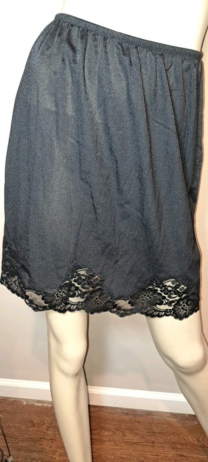 Mini Half Slip Black Nylon Nice Lace Hem M L 19 Inch Length New Lower Price
