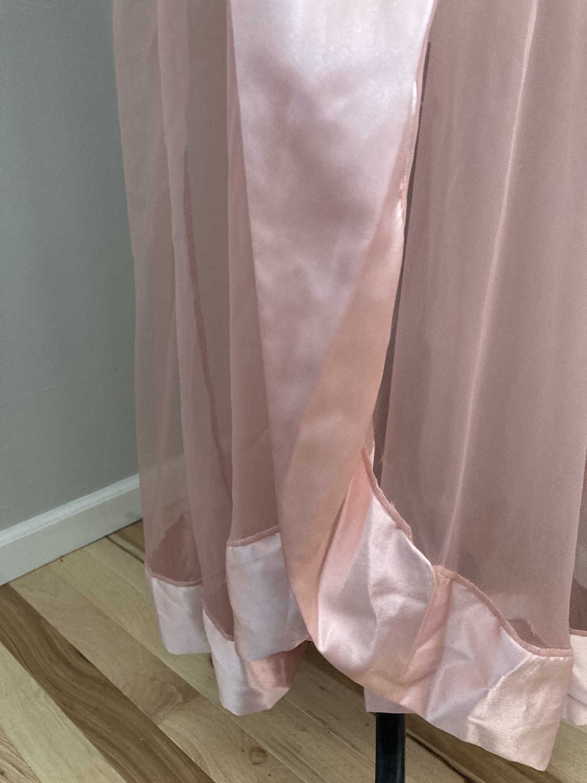 NEW Vintage Petra Womens’ Sheer Nylon Pink Robe Satin Trim Shawl 1X