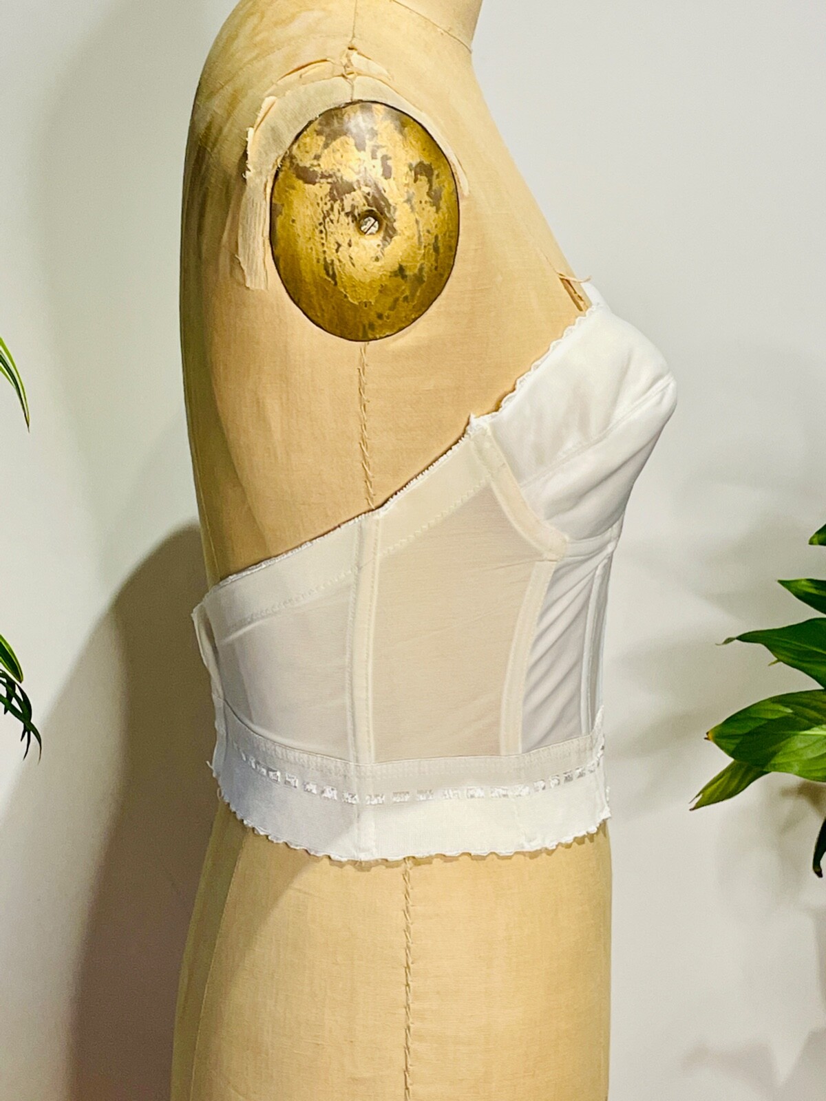 VTG 60’S CARNIVAL SMOOTH WHITE STRAPLESS BACKLESS LONGLINE PIN-UP BRA*36 B