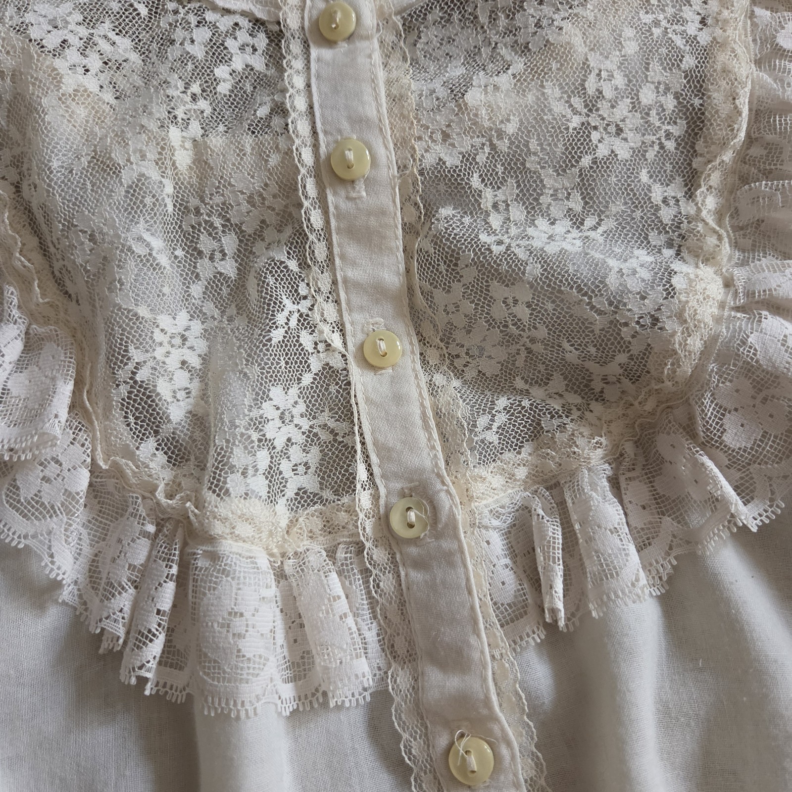 Jessica’s Gunnies Off White Lace Victorian Blouse Button Long Sleeve Size 9