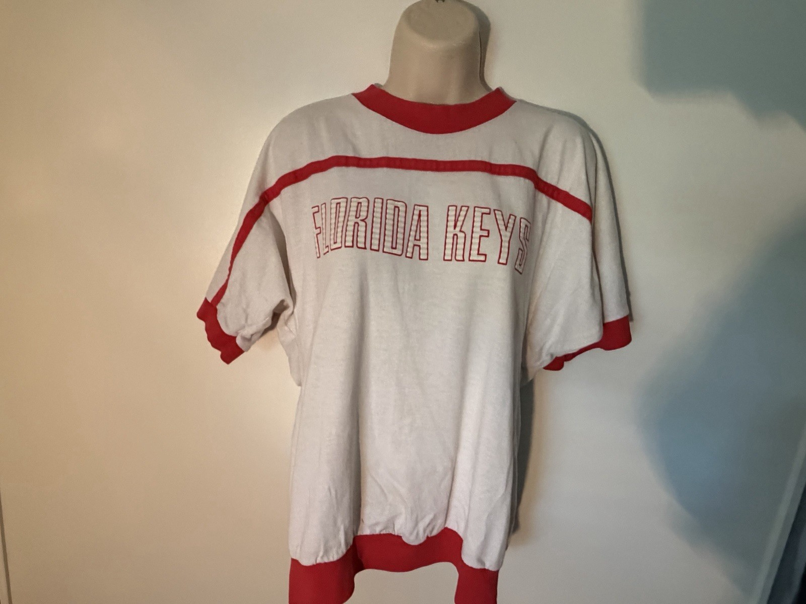 Vintage Florida Keys T Shirt Medium 80s Single Stitch Textile Prints USA Ringer
