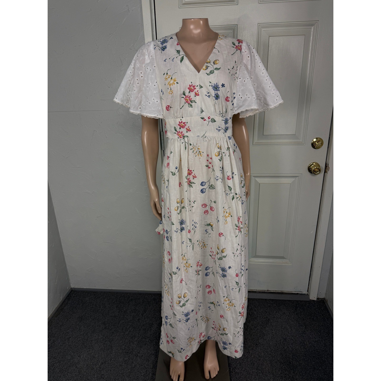 Vintage 70s Handmade Cotton Eyelet Dress Prairie Lace Floral Flutter sleeve H21