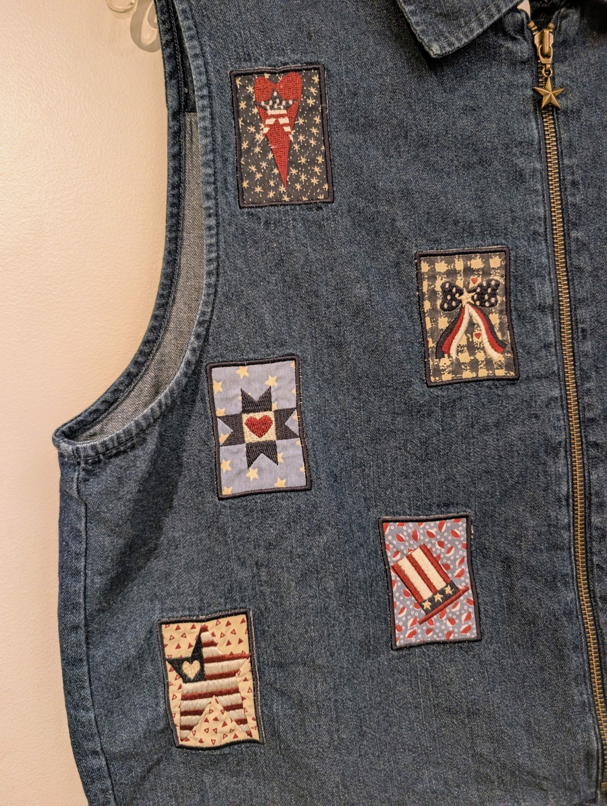 VTG 90s Christopher & Banks Denim Vest Sz XL Patriotic USA Flag Patch Cottage