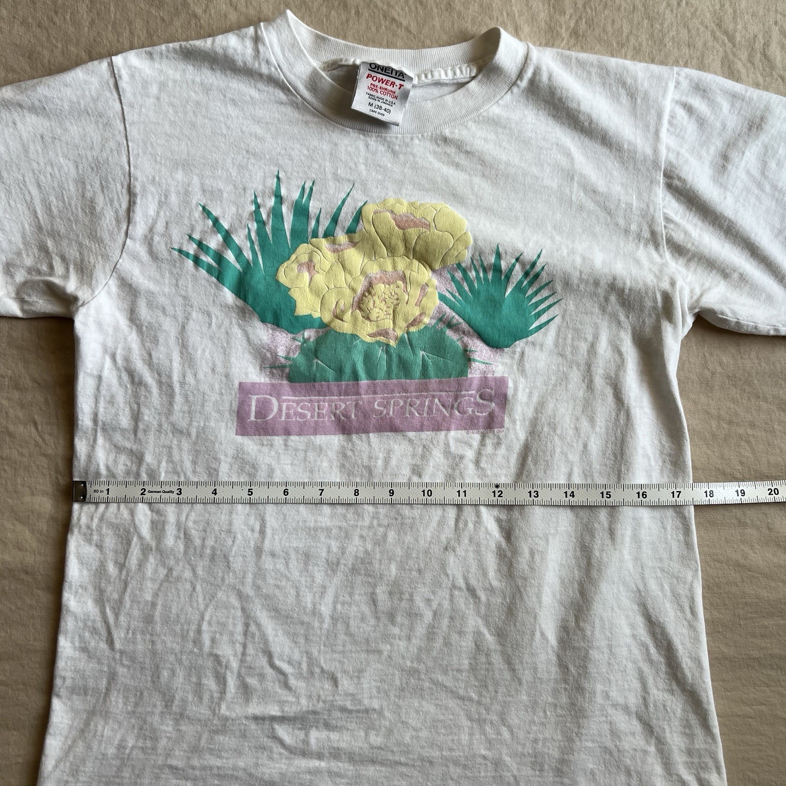 Vintage 80s single stitch Desert Springs white cotton Cactus t-shirt. Size M