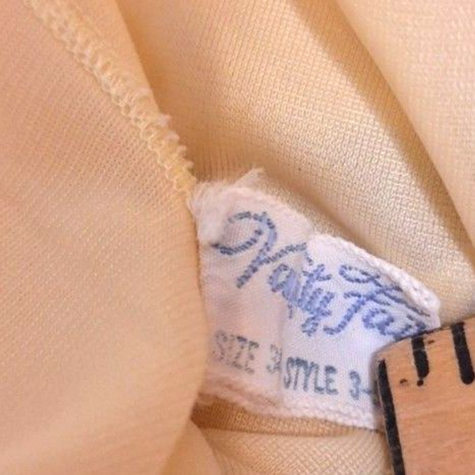 Vanity Fair Ladies Yellow Vintage Nightgown
