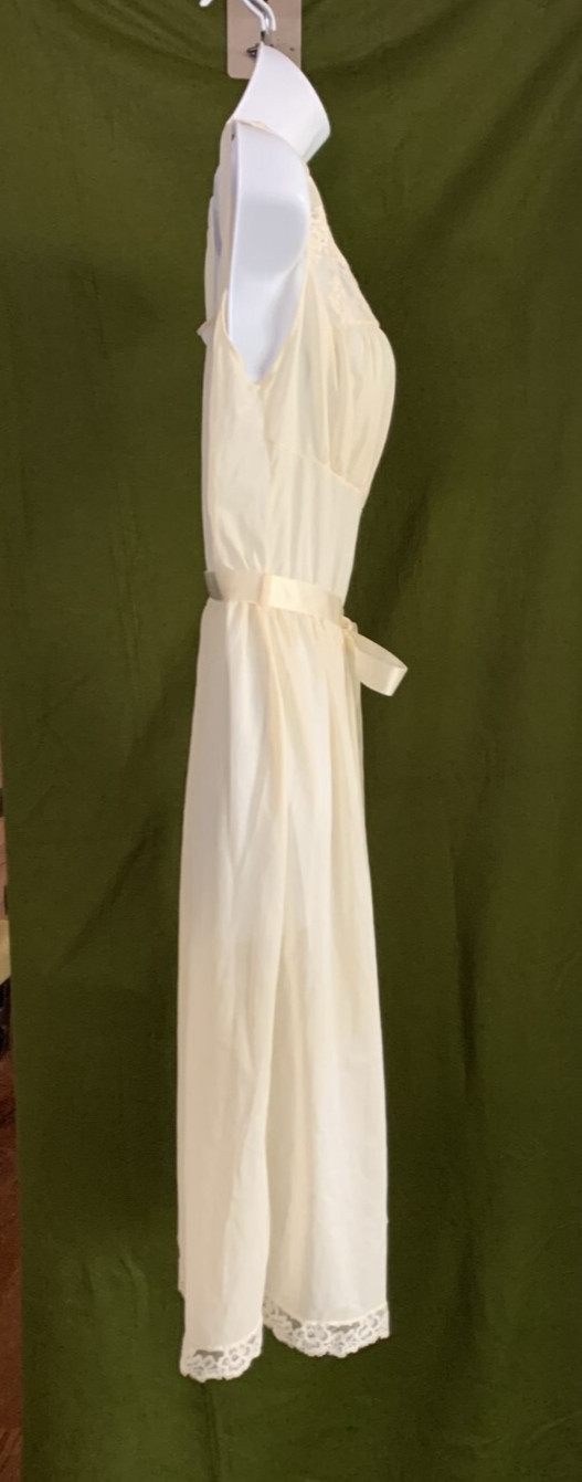 Vtg 60s Nightgown Butter Yellow Nylon Lace Fairycore Satin Ribbon Tie Sz 38