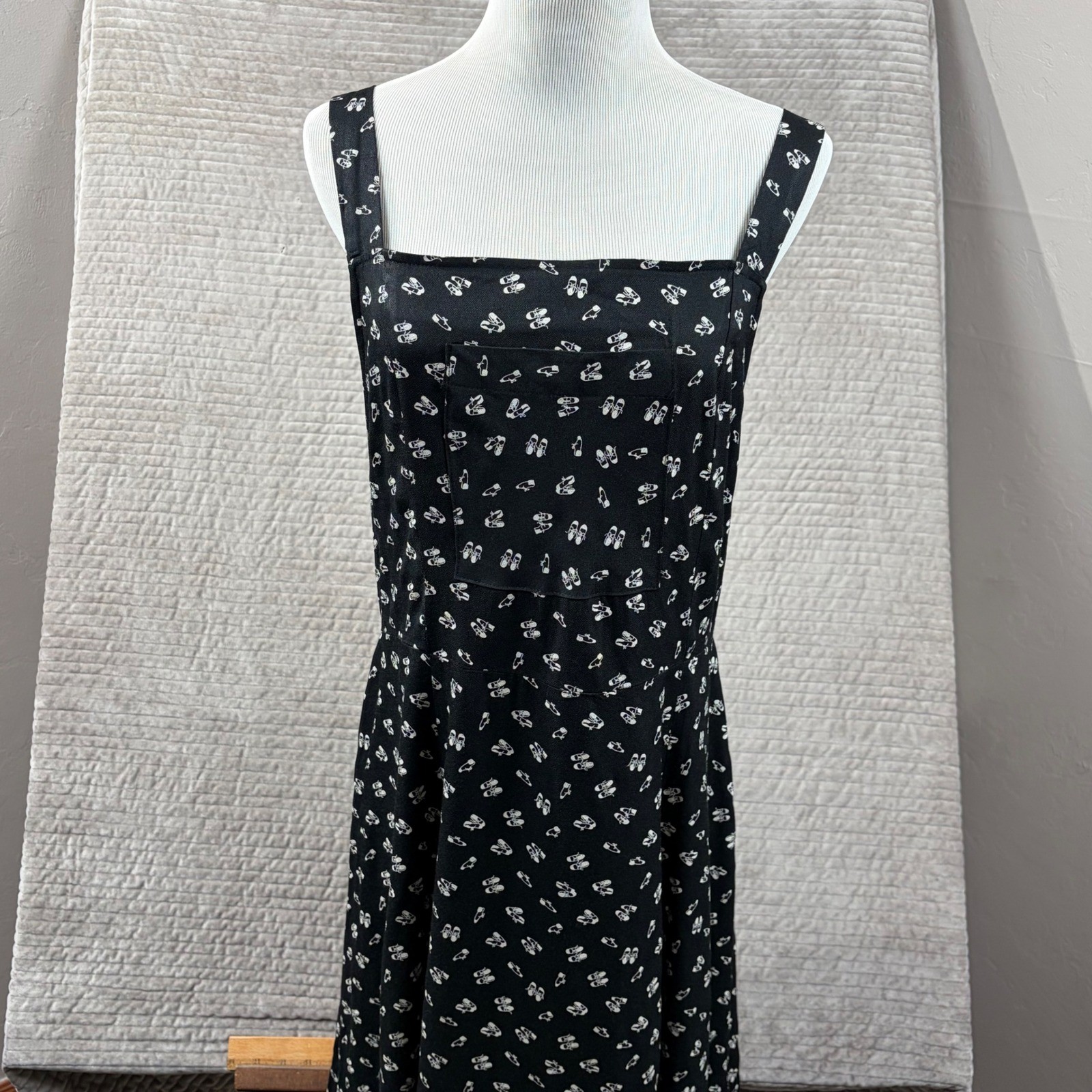 Vintage Paquette Too Byer California Black Shoe Print Pinafore Dress Size 16