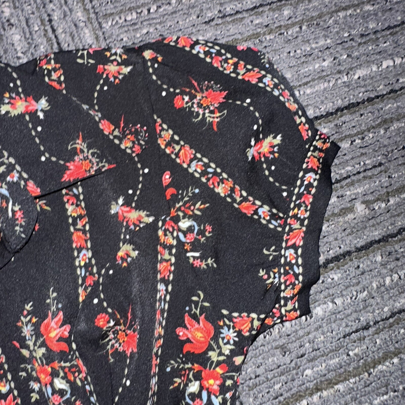 Vintage- Retro Woman’s Floral S/S Button Up Shirt Sz S Small Retro Hippie