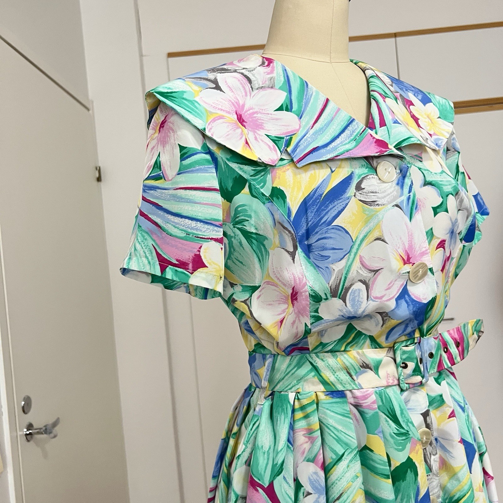 1980s Floral Midi Day Dress French Vintage Button Front Pleated 80s Does 40s