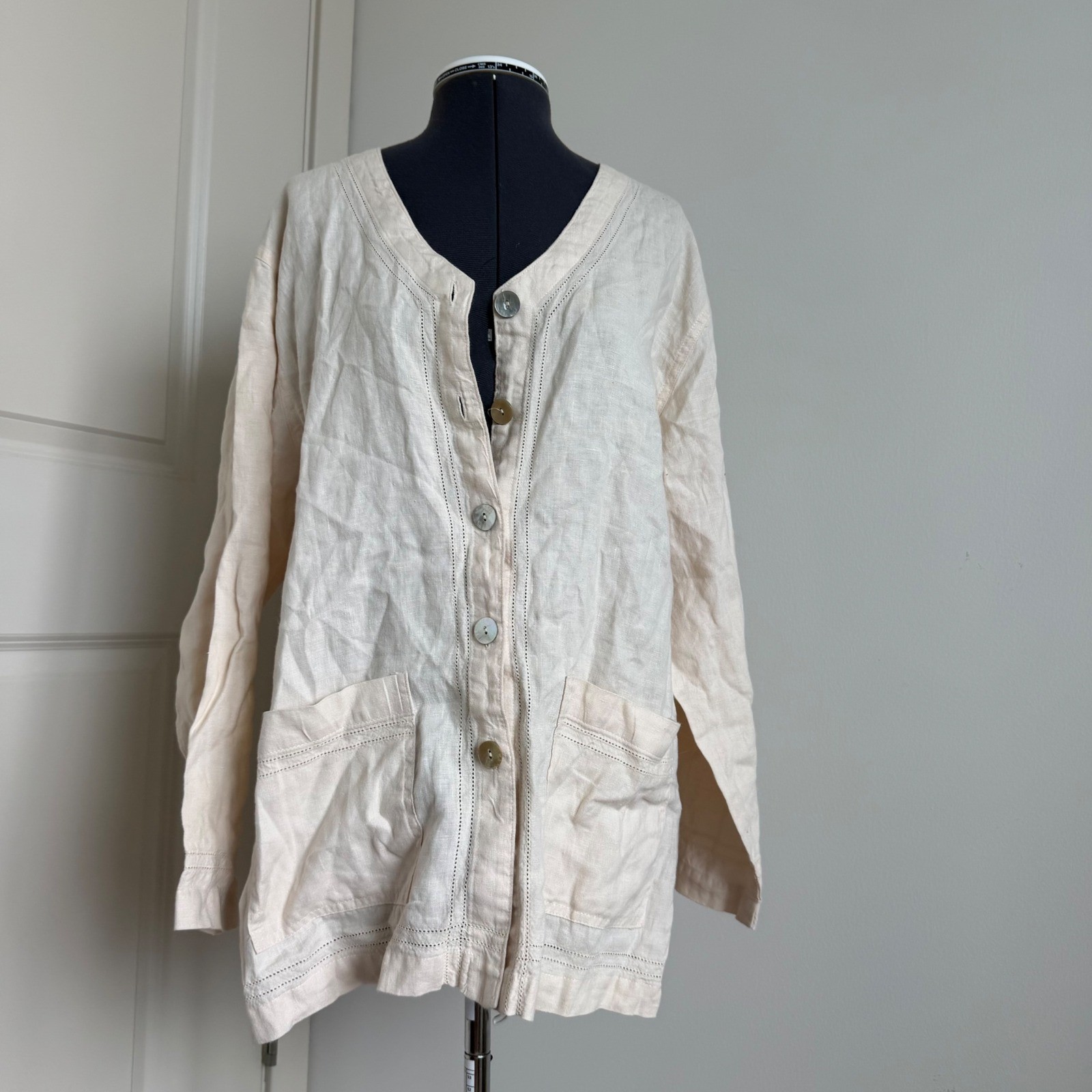 Vintage Boho Linen Mother of Pearl Button Front Top