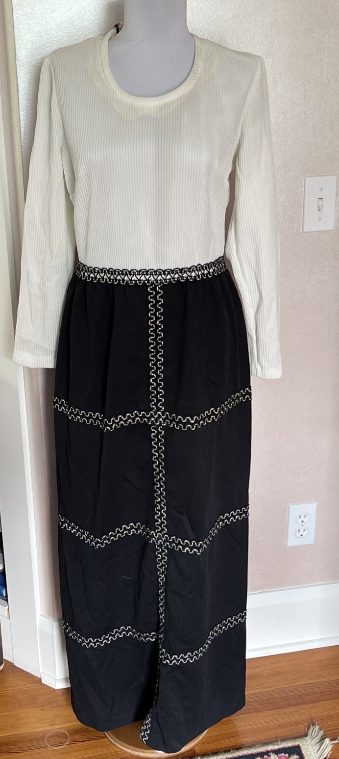 VTG 60s Black White Longsleeve Gown With Embellished Silver Trim Holly Golightly