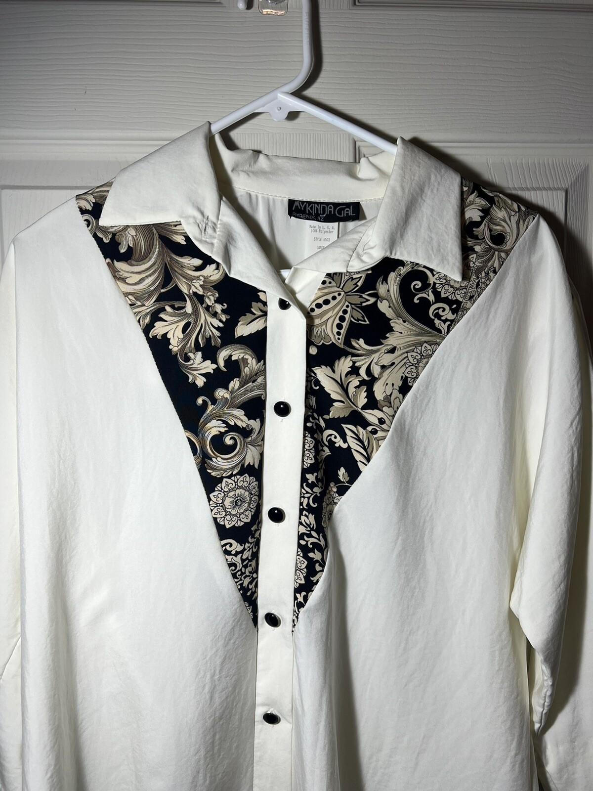My Kinda Gal VTG Cream Blouse Black Paisley Shoulder Pads Sz L Granny core