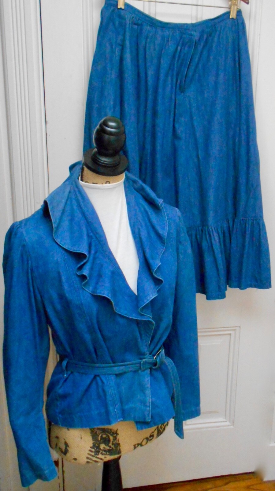DOROTHEE BIS 2 PIECE DENIM SUIT (SKIRT & JACKET) Vintage 1980’s ~CLASSIC S/M