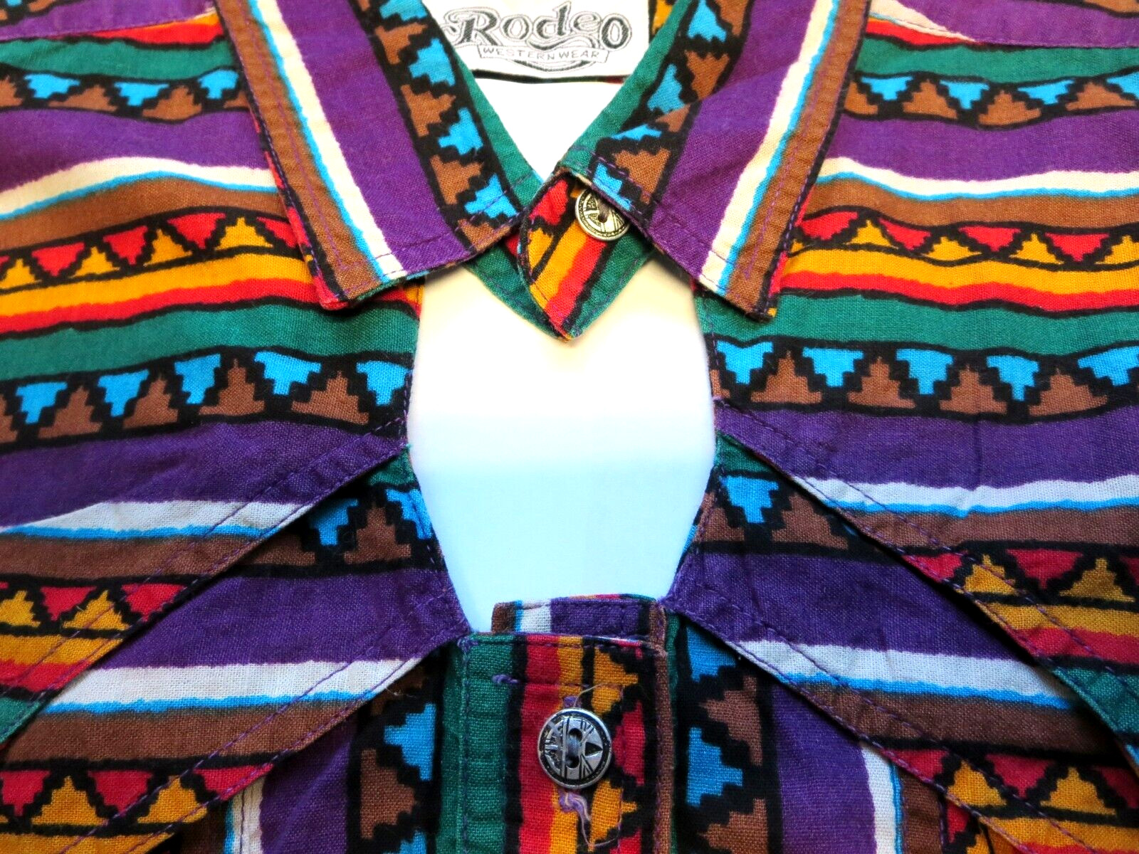 Vintage RODEO Western Wear Colorful Cotton Women’s Long Sleeve SHIRT Size L – M