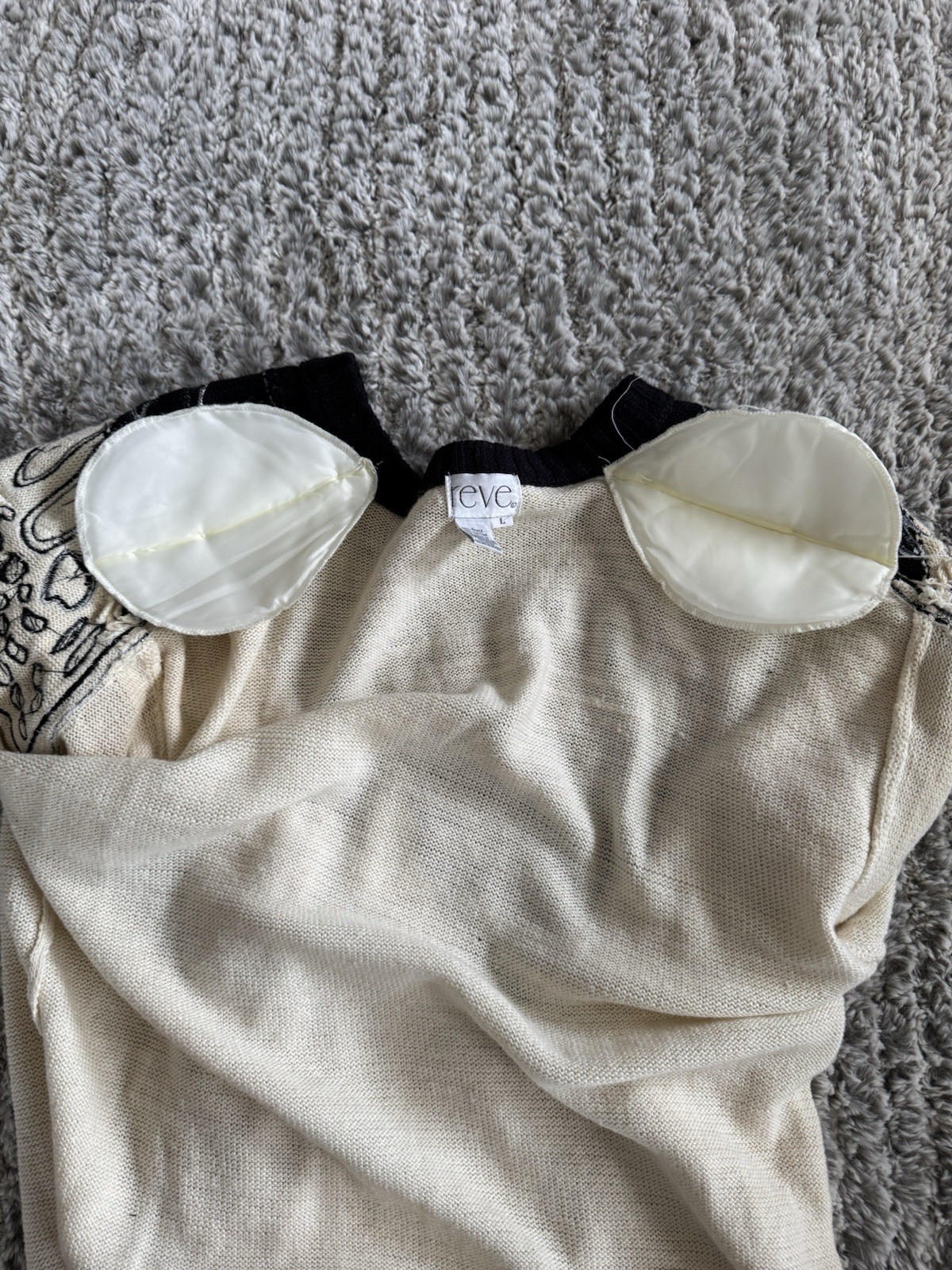 VTG EMINENT SWEATER „L” V-NECK SCHOULDER PADS BEADED BLACK BUTTERFLY