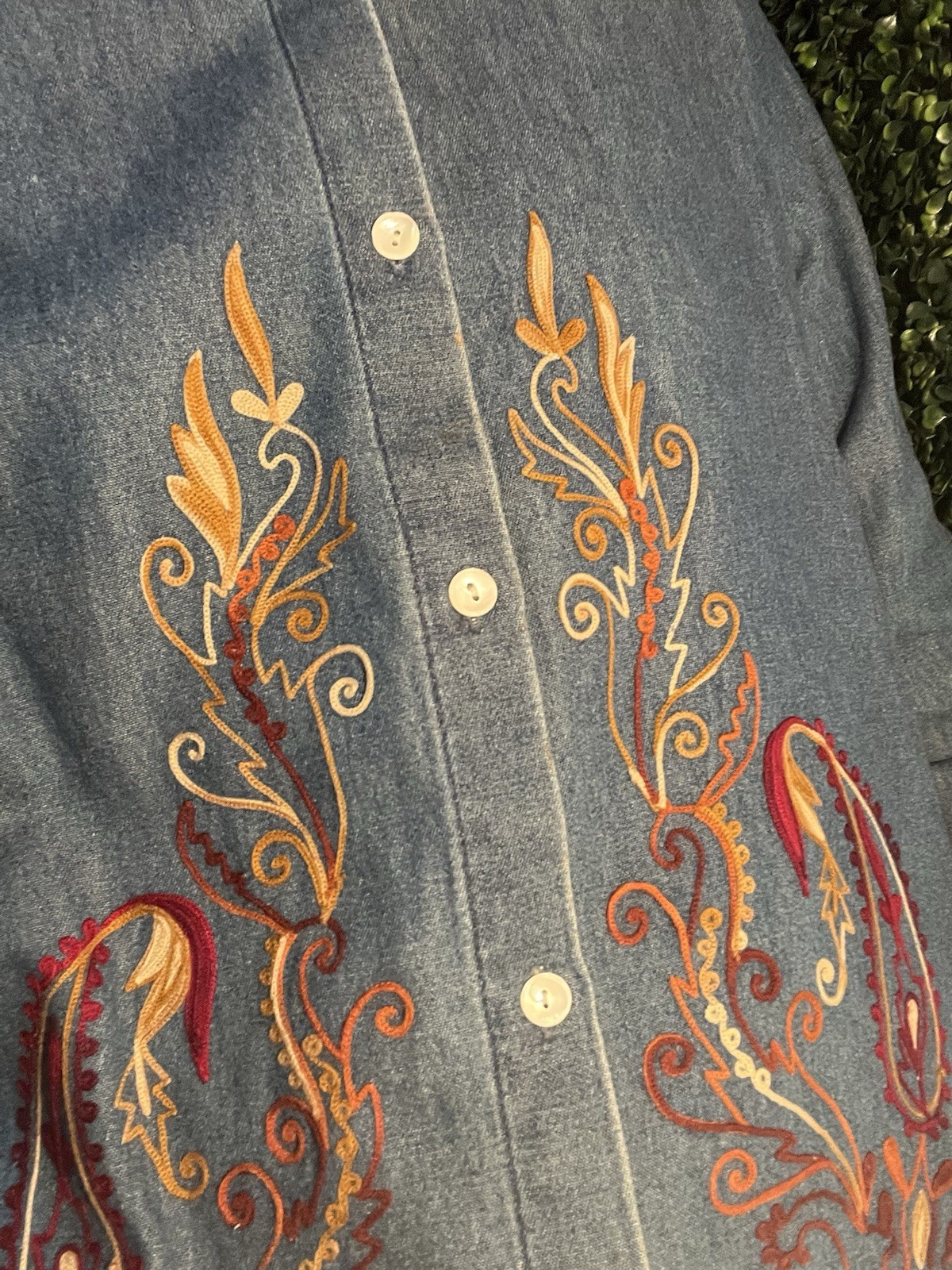 Vintage Embroidered Denim Button Up Casey Coleman 100% Cotton Size Small