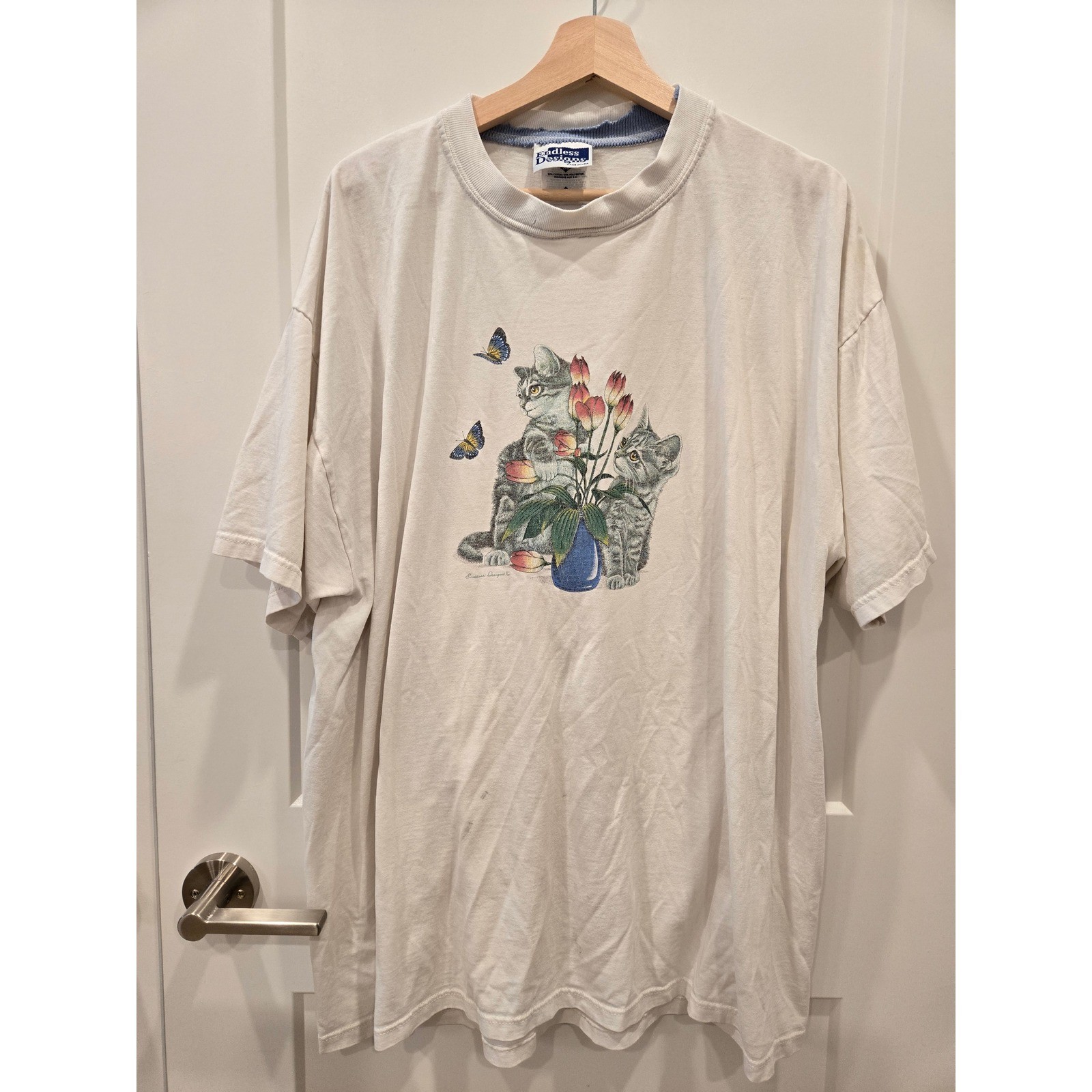Vintage Endless Designs Cat tee Womens 2X White Tulips Butterflies Made in USA
