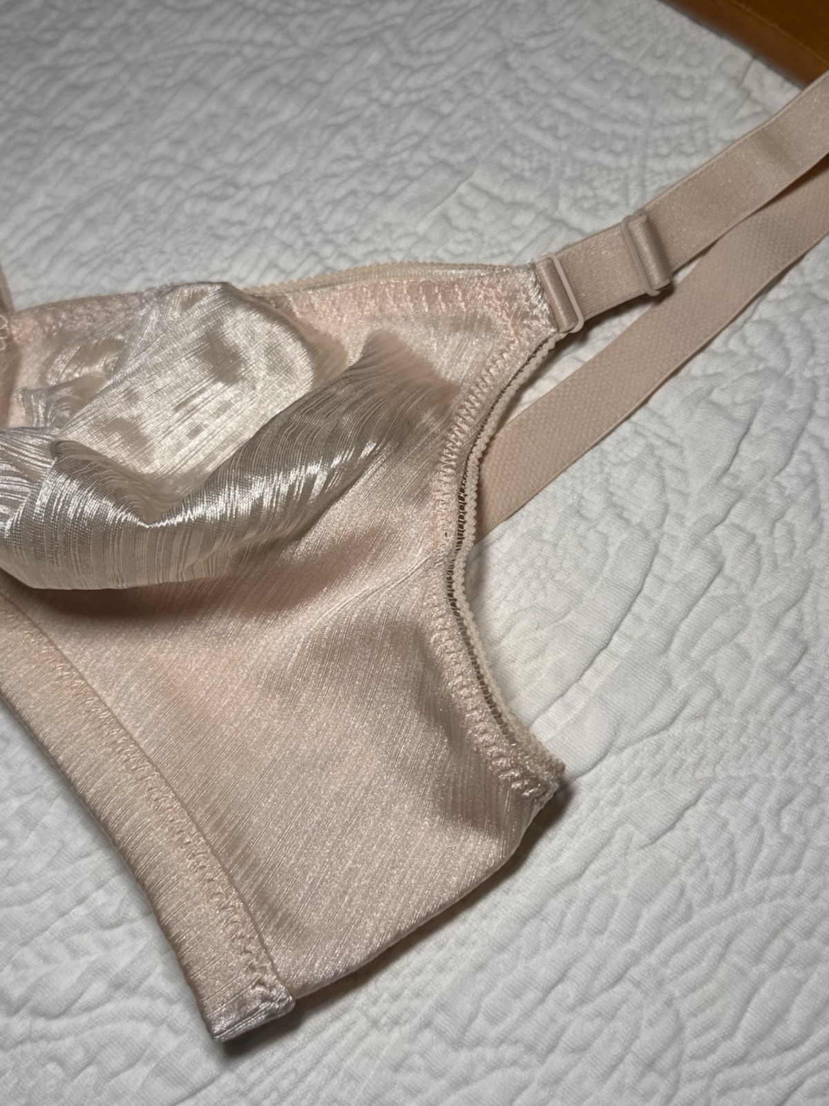Vintage Montgomery Ward Size 36C Bra Shiny Satin Wireless NWOT