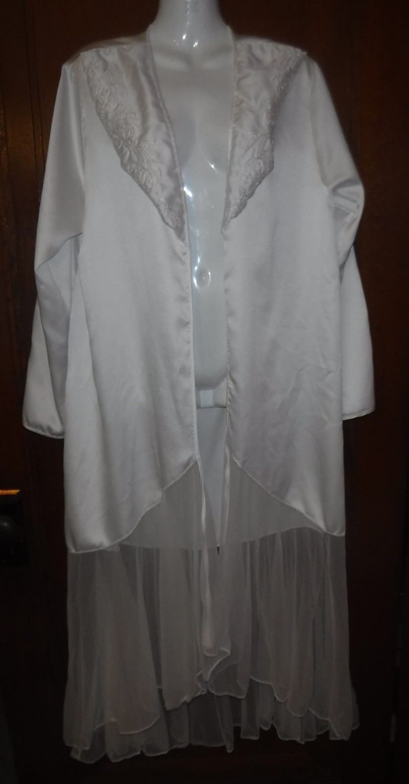 Vintage White Lace Trimmed Open Robe Undercover Wear International Boutique S