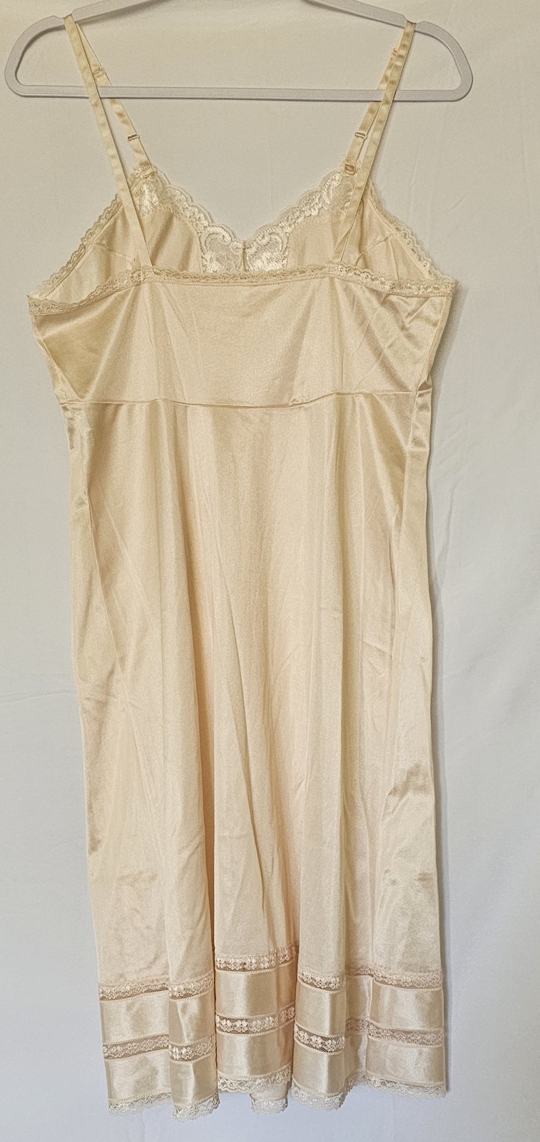 Vintage Adonna Peach Color Baby Doll Feminine Dress Slip/Sleep Wear Size 38