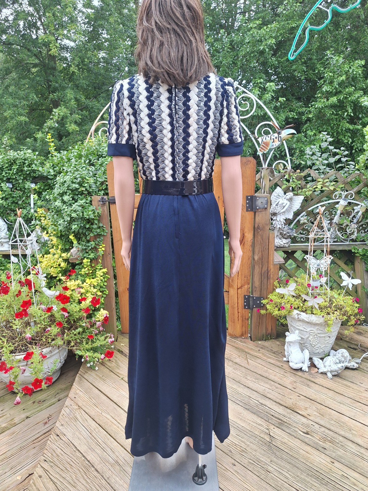 True VTG Mid-century Mod 1960s 1970s Hi Neck Polyester Crochet Maxi Dress S/M
