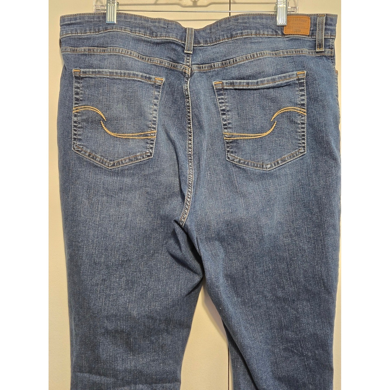 Levi Strauss Signature Mid Rise Bootcut Jeans Women’s 20S W35 L30