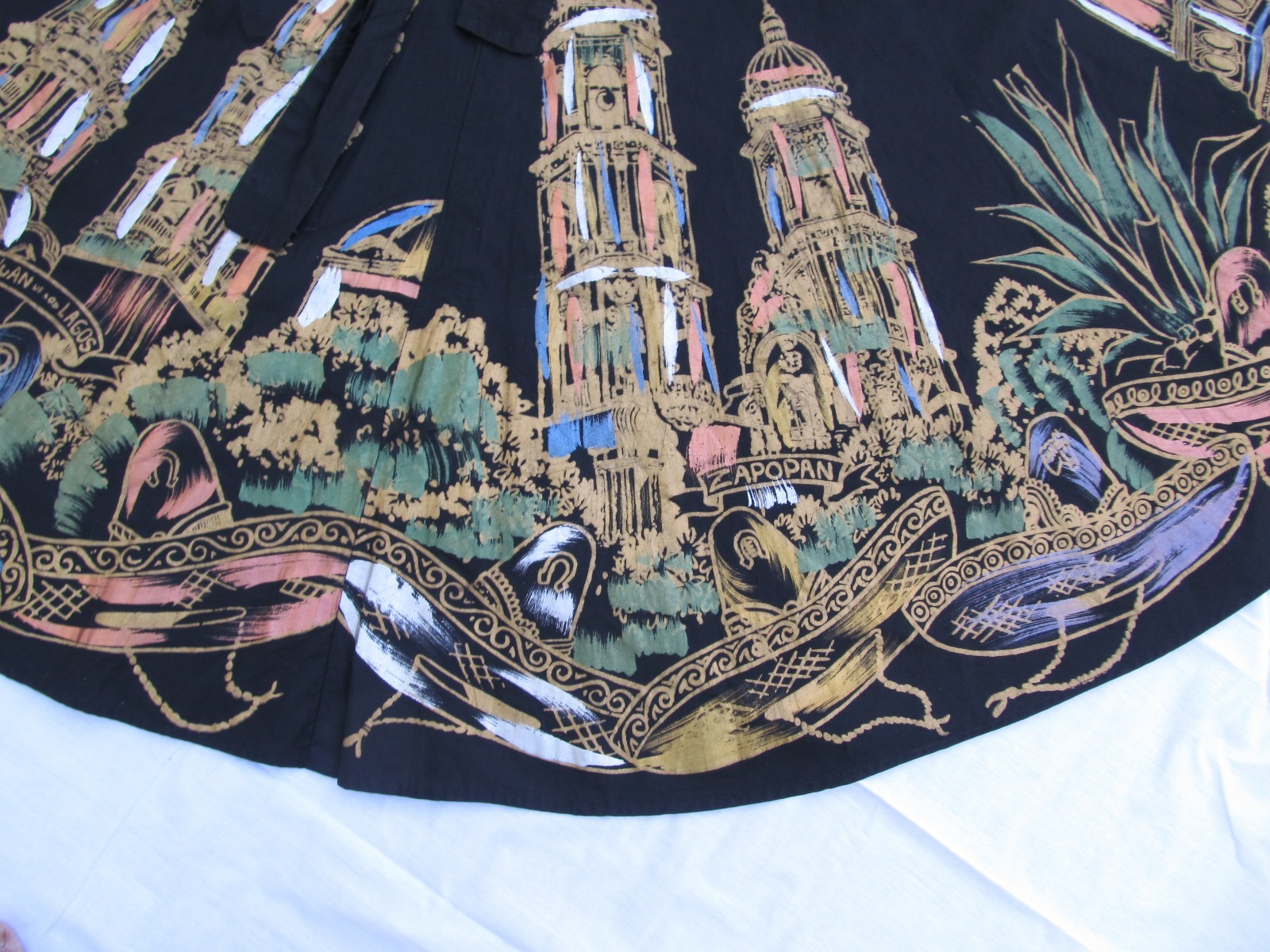 Hand Painted Circle Skirt Novelty Print Vintage Mexico Souvenir Modesty Midi
