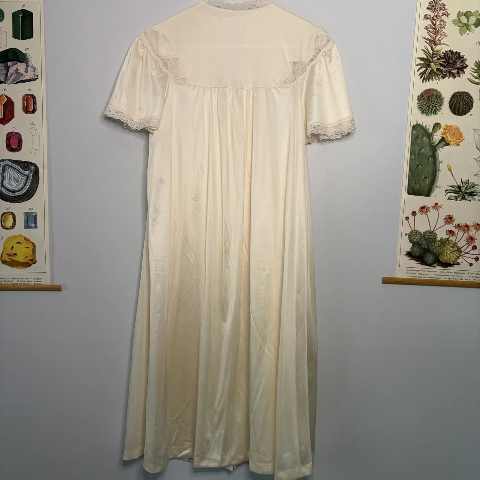 Vintage Peignoir Set Cream With Lace Detail Has Some Flaws Size Medium JCPenney